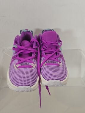 Nike Lebron Witness 7 Athletic Sneakers